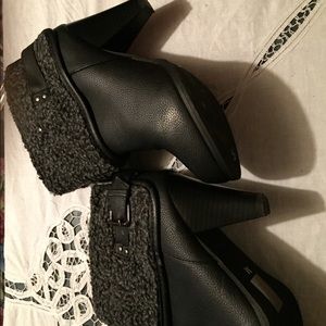 Ankle heel boots